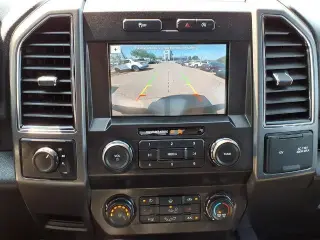 Ford F-150 2019 4x4 XLT 4 puertas SuperCrew 5.5 pies. Caja corta