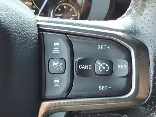 Ram 1500 2020 4x4 Rebel Cabina Crew 4 puertas 5.6 pies. Pickup SB