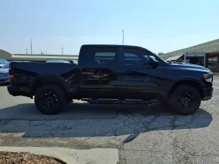 Ram 1500 2020 4x4 Rebel Cabina Crew 4 puertas 5.6 pies. Pickup SB