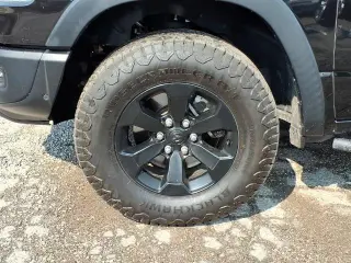 Ram 1500 2020 4x4 Rebel Cabina Crew 4 puertas 5.6 pies. Pickup SB