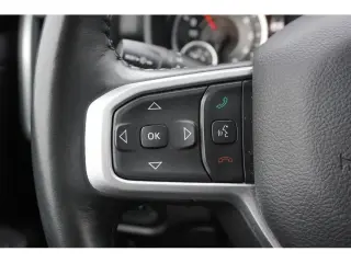 Ram 1500 2022 4x2 Lone Star 4 puertas Cabina Crew 5.6 pies. SB Pickup