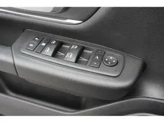 Ram 1500 2022 4x2 Lone Star 4 puertas Cabina Crew 5.6 pies. SB Pickup