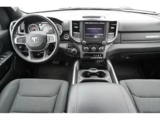 Ram 1500 2022 4x2 Lone Star 4 puertas Cabina Crew 5.6 pies. SB Pickup
