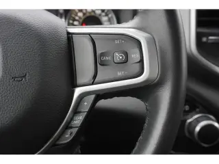 Ram 1500 2022 4x2 Lone Star 4 puertas Cabina Crew 5.6 pies. SB Pickup