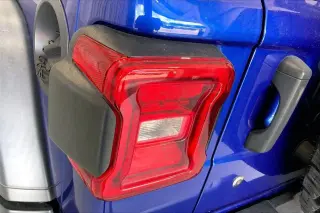 Jeep Wrangler Unlimited 2018 4x4 Sport 4 puertas SUV (lanzamiento a mitad de año)