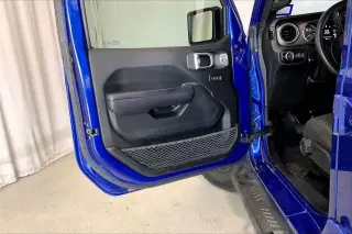 Jeep Wrangler Unlimited 2018 4x4 Sport 4 puertas SUV (lanzamiento a mitad de año)