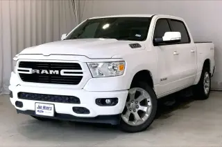 Ram 1500 2020 4x2 Big Horn 4 puertas Cabina Crew 5.6 pies. SB Pickup