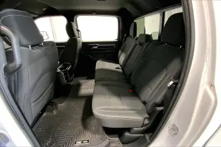 Ram 1500 2020 4x2 Big Horn 4 puertas Cabina Crew 5.6 pies. SB Pickup