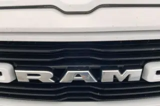 Ram 1500 2020 4x2 Big Horn 4 puertas Cabina Crew 5.6 pies. SB Pickup