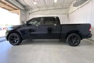 Ram 1500 2024 4x4 Big Horn 4 puertas Crew Cab 5.6 pies. Pickup SB