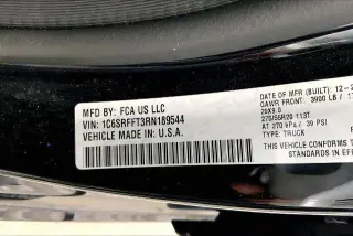 Ram 1500 2024 4x4 Big Horn 4 puertas Crew Cab 5.6 pies. Pickup SB