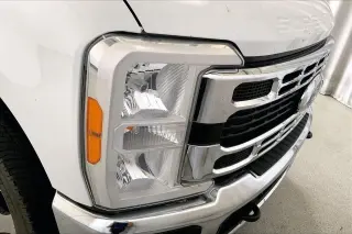 Ford F-350 Super Duty 2023 4x4 XLT Cabina Crew de 4 puertas 8 pies LB DRW Pickup