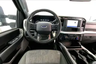 Ford F-350 Super Duty 2023 4x4 XLT Cabina Crew de 4 puertas 8 pies LB DRW Pickup