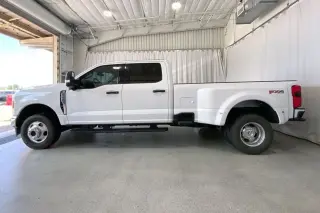 Ford F-350 Super Duty 2023 4x4 XLT Cabina Crew de 4 puertas 8 pies LB DRW Pickup