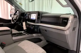 Ford F-350 Super Duty 2023 4x4 XLT Cabina Crew de 4 puertas 8 pies LB DRW Pickup