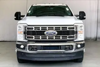 Ford F-350 Super Duty 2023 4x4 XLT Cabina Crew de 4 puertas 8 pies LB DRW Pickup