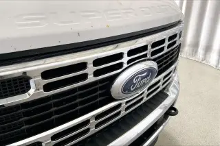 Ford F-350 Super Duty 2023 4x4 XLT Cabina Crew de 4 puertas 8 pies LB DRW Pickup