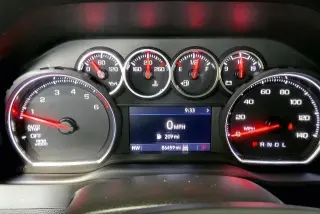 Chevrolet Silverado 1500 Limited 2022 4x4 RST Cabina Crew de 4 puertas 5.8 pies. Caja corta