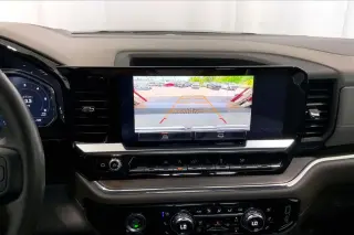 GMC Sierra 1500 2023 4x2 SLT Cabina Crew 4 puertas 5.8 ft. Caja corta