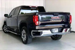 GMC Sierra 1500 2023 4x2 SLT Cabina Crew 4 puertas 5.8 ft. Caja corta