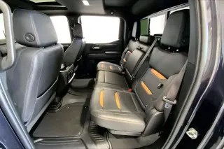 GMC Sierra 1500 2022 4x4 AT4 4p. Cabina Crew 5.8 ft. Caja corta