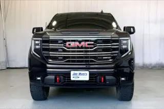GMC Sierra 1500 2022 4x4 AT4 4p. Cabina Crew 5.8 ft. Caja corta