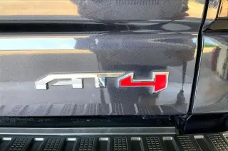 GMC Sierra 1500 2022 4x4 AT4 4p. Cabina Crew 5.8 ft. Caja corta