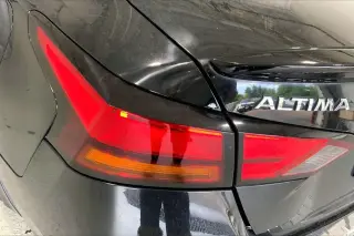 Nissan Altima 2021 2.5 SV 4 puertas Sedán