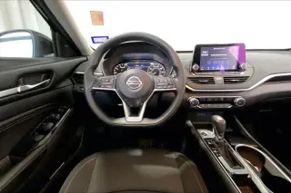 Nissan Altima 2021 2.5 SV 4 puertas Sedán