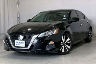 Nissan Altima 2021 2.5 SV 4 puertas Sedán