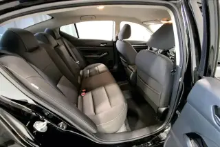 Nissan Altima 2021 2.5 SV 4 puertas Sedán