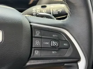 Jeep Grand Cherokee 2022 4x2 Laredo 4 puertas SUV (lanzamiento a mitad de año)