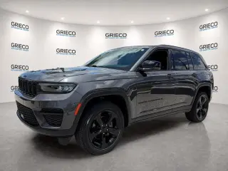 Jeep Grand Cherokee 2022 4x2 Laredo 4 puertas SUV (lanzamiento a mitad de año)