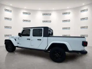 Jeep Gladiator 2022 4x4 Sport 4 puertas Crew Cab 5.0 ft. SB