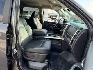 Ram 1500 2018 4x4 Laramie 4 puertas Cabina Crew 6.3 pies. Caja corta Pickup