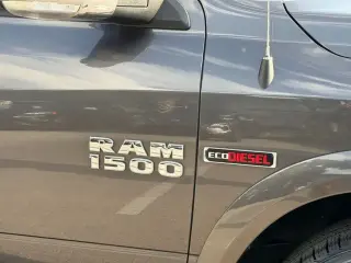 Ram 1500 2018 4x4 Laramie 4 puertas Cabina Crew 6.3 pies. Caja corta Pickup