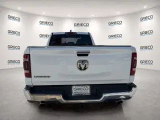 Ram 1500 2020 4x2 Laramie 4 puertas Quad Cab 1.93 m (6.4 pies) Pickup