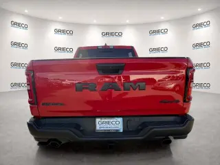 Ram 1500 2025 4x4 Rebel 4 puertas Cabina Crew 5.6 pies. Pickup SB