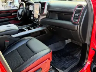 Ram 1500 2025 4x4 Rebel 4 puertas Cabina Crew 5.6 pies. Pickup SB