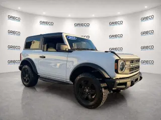 Ford Bronco 2024 4x4 Black Diamond 2 puertas SUV