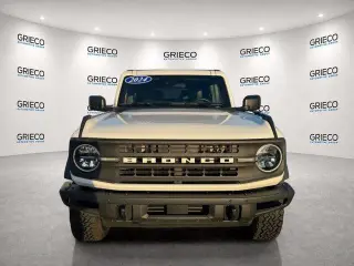 Ford Bronco 2024 4x4 Black Diamond 2 puertas SUV