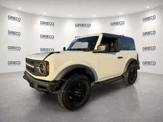 Ford Bronco 2024 4x4 Black Diamond 2 puertas SUV
