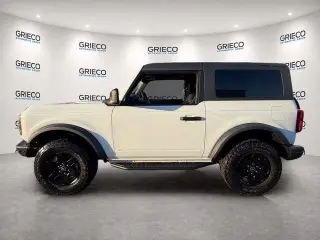 Ford Bronco 2024 4x4 Black Diamond 2 puertas SUV