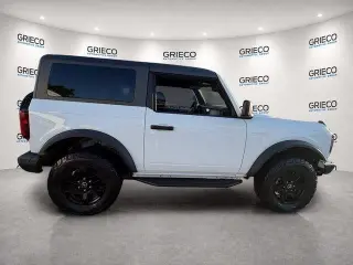 Ford Bronco 2024 4x4 Black Diamond 2 puertas SUV