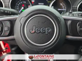 Jeep Wrangler Unlimited 2021 4x4 Sahara 4xe 4 puertas SUV