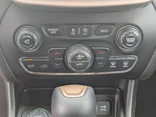 Jeep Cherokee 2018 4x4 Limited 4 puertas SUV