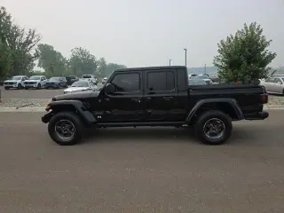 Jeep Gladiator 2022 4x4 Rubicon 4 puertas Cabina Crew 5.0 pies. SB