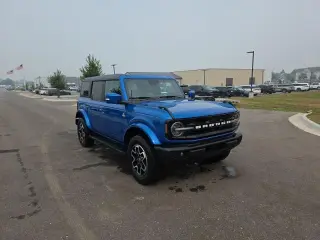 Ford Bronco 2023 4x4 Outer Banks 4 puertas SUV