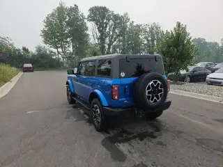 Ford Bronco 2023 4x4 Outer Banks 4 puertas SUV