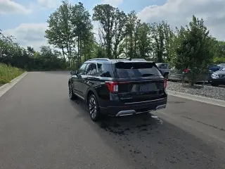 Ford Explorer 2025 AWD Platinum 4 puertas SUV